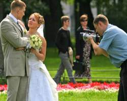 Выбор видеооператора для съемки свадьбы          